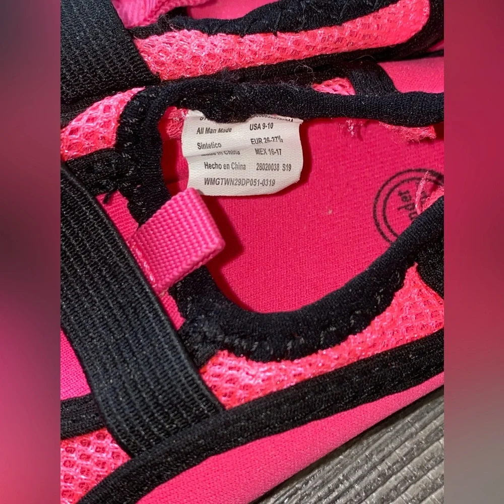 💕 Wonder Nation - Girl’s Black Hot Pink Neon Water Swim Beach Shoes Size 9 10